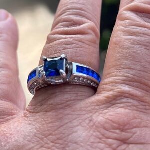 Beautiful sterling silver ring with blue glass size 10